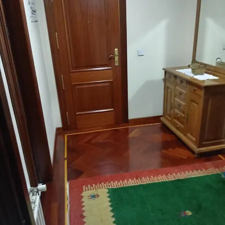 Piso * Vigo